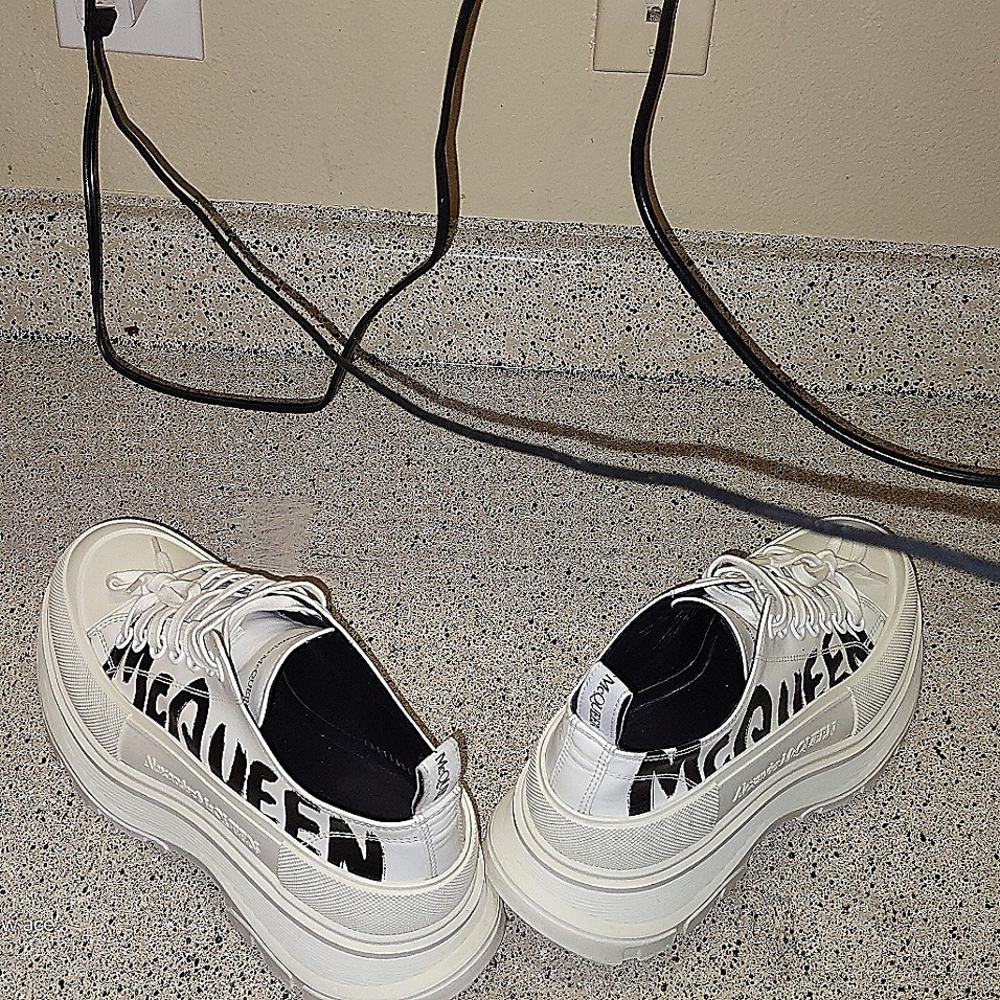 USED WORN ONCE NEW SMELL Alexander McQueens SIZE 42 OR 9USA WHITE WITH BLACK